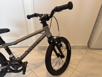 Dětské kolo Rascal 16" titan – stav jako nové - 8