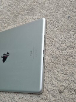 Apple iPad 7. generace 32gb Wi-Fi + Cellular - 8