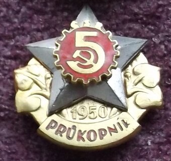 odznaky - různé druhy, sport, armáda i jiné - 8