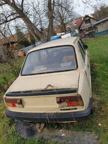 Škoda 120 LX a Škoda 120 L - 8