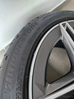 Orig. Mercedes AMG Letní 18" Dvourozměr - zánovní - 8