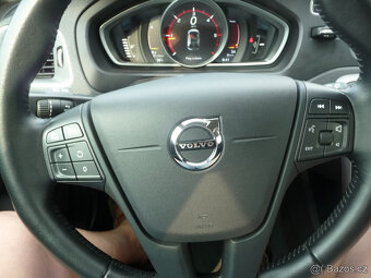 Volvo V 40 2.0 D2 ECO KINETIC vozidlo po prvním majiteli - 8