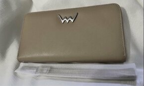 Dámska velká kožená peněženka na zip (zn. Vuch) - 8