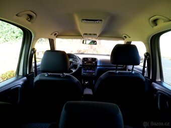 ŠKODA ROOMSTER 1,6 MPi 16 V TOP STAV - 8