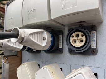 400V 32A rozvaděč v case + 3x prodlužka 20m - 8