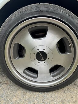 Mercedes R19 - 8