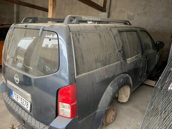 Nissan Pathfinder - 8