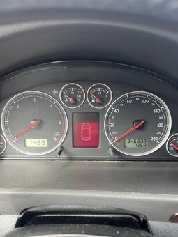 VW Sharan - 8