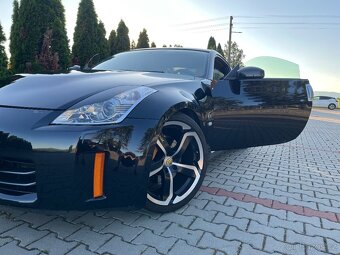 Nissan 350z - 8