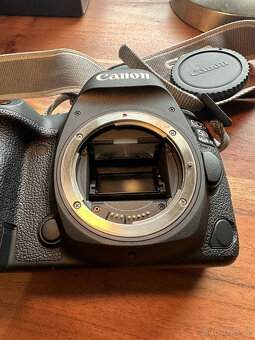 Tělo Canon EOS 5D Mark IV černé, TOP stav - bez závěrky 3000 - 8