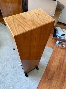 ELAC FS 407 - Elegantní sloupové reproduktory - 8