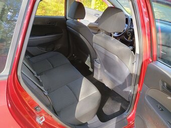 Hyundai i30 CW 1.6Crdi combi 66kw /nová TK/tažné zařízení/ - 8