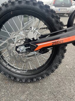 Pitbike Markstore Zuumav K5-250cc PRO 21/18 - oranžová - 8