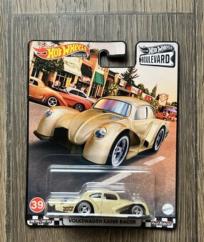 HOT WHEELS Premium - 8