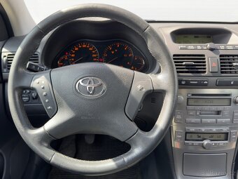 Toyota Avensis - 8