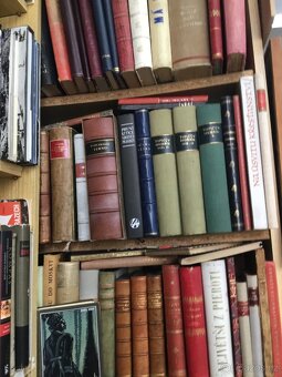 Knihy velke mnozstvi - 8