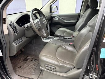 Nissan Navara 3,0 DCi V6 4WD/automat/35 tkm - 8