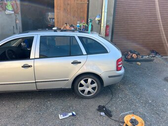 Fabie 1.9 74 kw 2002 - 8