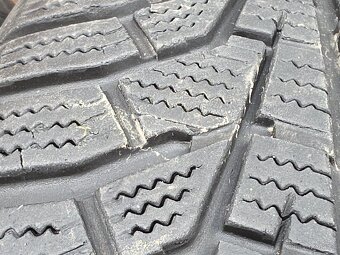 Zimní sada 215/70 R16, 114,3 - 8