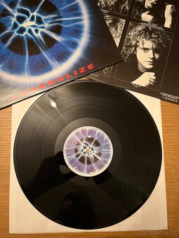 Def Leppard – Adrenalize - 8