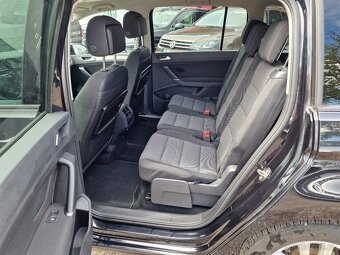 VOLKSWAGEN TOURAN 1,6TDI 81KW 7 MÍST NAVI - 8