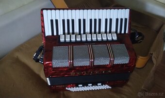 Prodám akordeon delicie CARMEN 4hlas 96 basů - 8