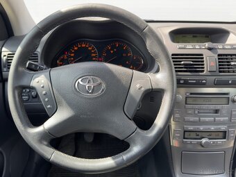 Toyota Avensis T25 2.0 85Kw - 8