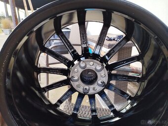 Originální ALU disky AMG 18" – TOP stav, W447/W176 - 8