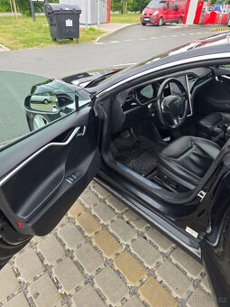 Tesla Model S85D Nabíjení zdarma - 8