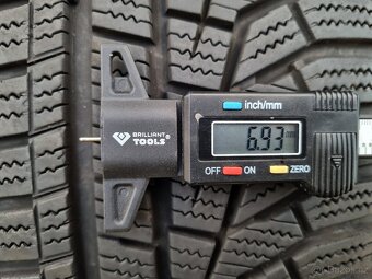 Zimní pneumatiky Hankook 205/50 R17 89V - 8