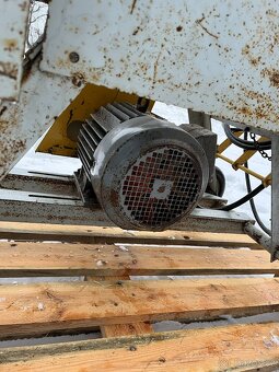 Cirkulárka s kolébkou Narex typ HVP 60 - 8