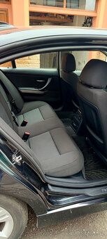 BMW 318d - 8