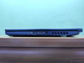 Predator Helios RTX-3080,i7,1TB,RGB-CZ,Kovový. - 8