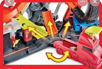 Hot wheels city útok gorily - 8