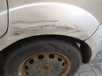 Ford Focus 1,6 benzín - 8