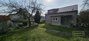 Prodej dvou domů, i odděleně, s velkým pozemkem v Českém Kru - 8