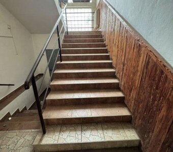 Dražba průmyslového areálu s výrobními a skladovacími halami - 8