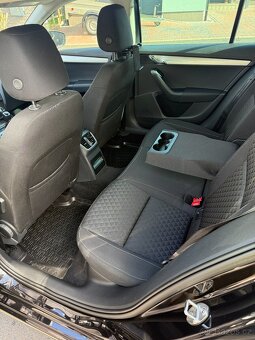 ŠKODA OCTAVIA COMBI 2.0TDI, 110KW WEBASTO LED, TAŽNÉ - 8