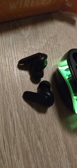 LED podsvícená bluetooth sluchátka s výdrží 4h. - 8