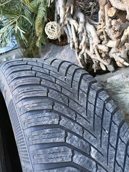 Zimní pneu 205/55 R16 + plechové disky 6 1/2x16H2 ET 50 - 8