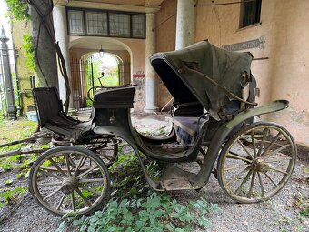 Historický dřevěný kočár (rok 1900) - 8