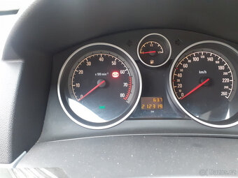 Opel Astra H - 1,6 16V 77 kw - 8