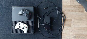Microsoft Xbox One X 1TB,2x ovladač - 8