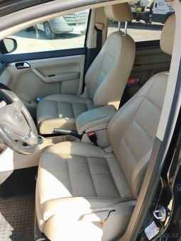 VOLKSWAGEN TOURAN DSG - 8