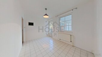 Prodej vícegeneračního domu 204 m2 se zahradou 611 m2 - Prah - 8