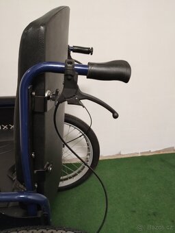 Mechanický invalidní vozík XXL, TOP STAV - 8