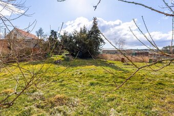 Prodej stavebního pozemku 946 m² Páleč - 8