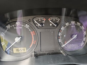 Škoda Octavia 1.6 55kw - 8