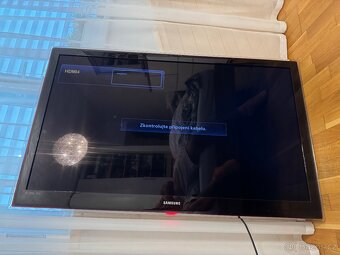 TV Samsung model (UE55b7000WW) bez podstavce , pouze na zeď - 8