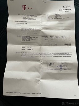 Apple iPhone SE 2020 černý 64GB - 8